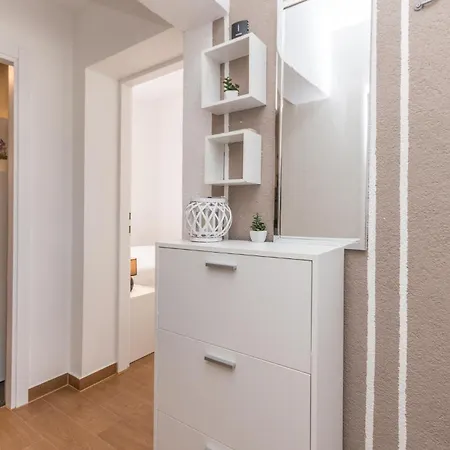 2 Bedroom Pet Friendly In Biograd Apartment Biograd Na Moru