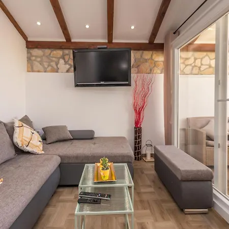 2 Bedroom Pet Friendly In Biograd * Biograd Na Moru